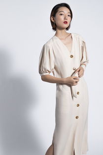 服裝樣片 時(shí)尚產(chǎn)業(yè)背后的藝術(shù)與靈魂